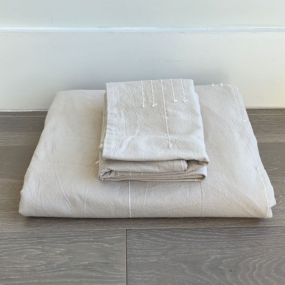 Full/Queen Duvet and Shams - Threshold 'Clipped Linework'